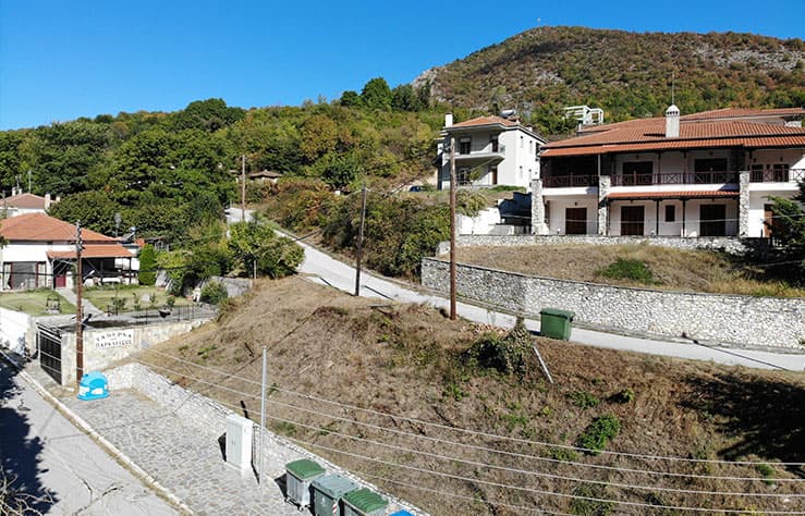 Νευροκόπι / μακρυά, μα τόσο δίπλα σου!