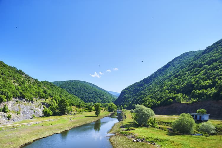 Bovary: Κάτω Νευροκόπι - 7 στάσεις σε ένα μέρος που δεν είχες σκεφτεί να επισκεφτείς καλοκαίρι (αλλά αξίζει)